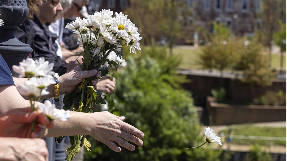 Cancer Navigators' Annual Daisy Drop Scheduled for April 27